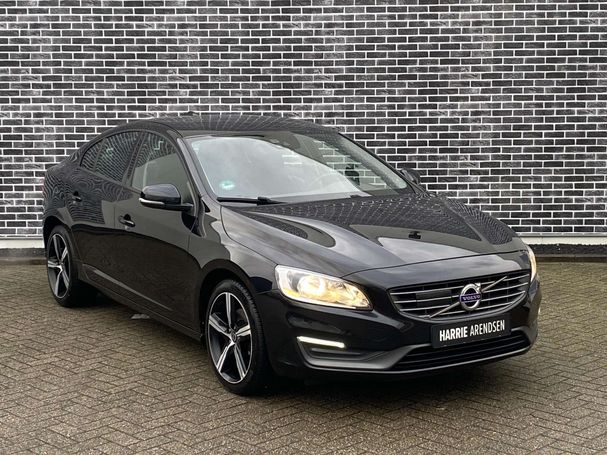 Volvo S60 T3 Kinetic 110 kW image number 2