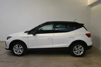 Car image 14