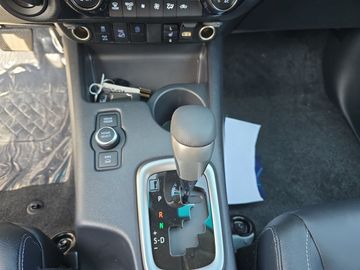 Car image 27