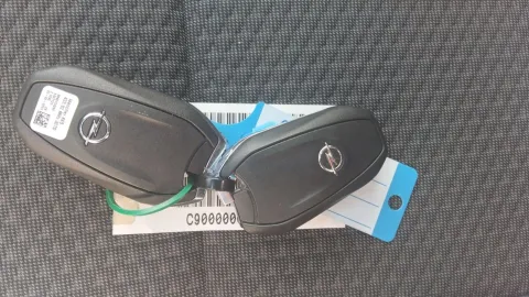 Car image 32