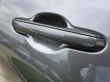 Car image 38