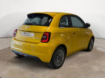 Car image 23