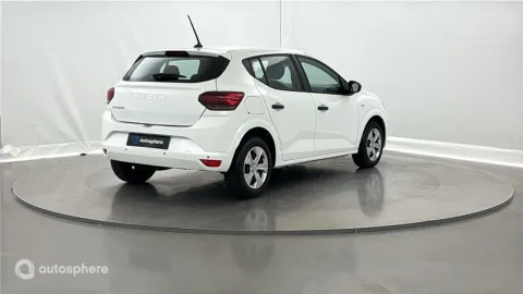 Car image 5