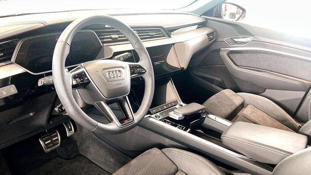 Audi Q8 50 quattro e-tron S-line 253 kW image number 7