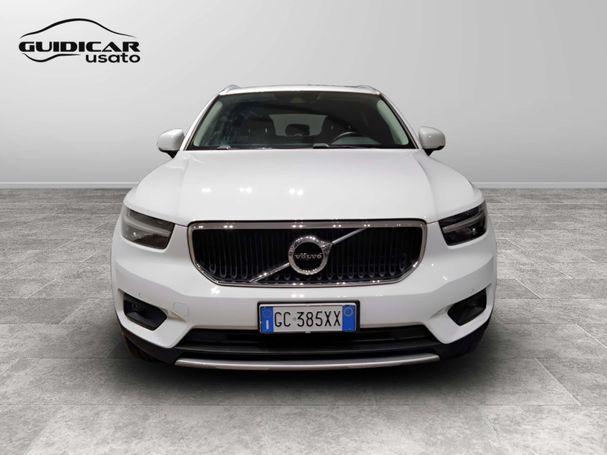 Volvo XC40 1.5 T2 Momentum 95 kW image number 2