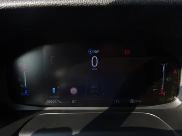 Car image 29