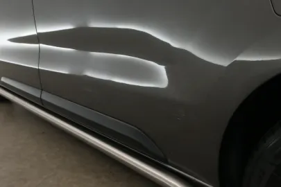 Car image 29