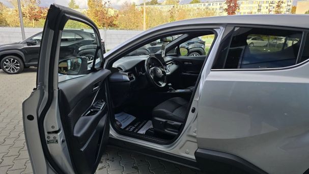 Toyota C-HR 90 kW image number 24