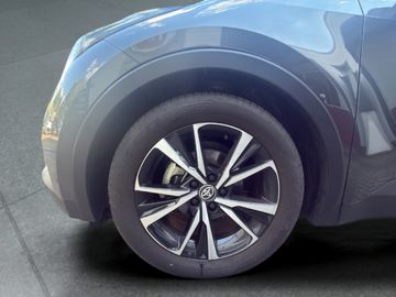 Car image 21
