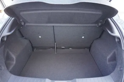 Car image 29