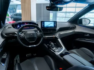 Car image 40