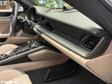 Car image 40