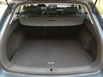 Car image 29