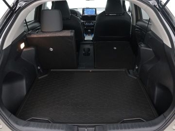 Car image 37