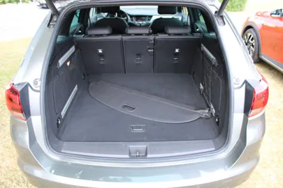 Car image 24