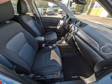 Car image 15