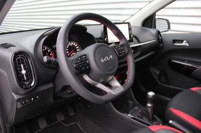 Car image 25