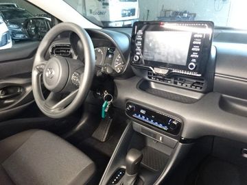 Car image 9