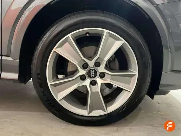 Car image 27