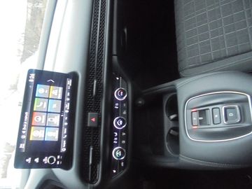 Car image 31