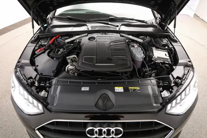 Car image 25