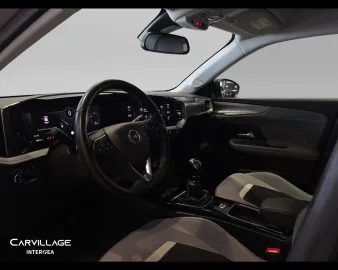 Car image 17