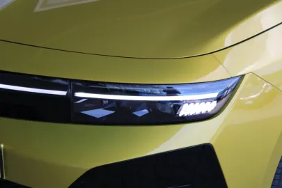 Car image 35