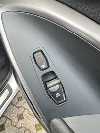 Car image 40