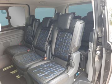 Car image 29