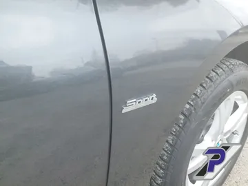 Car image 27