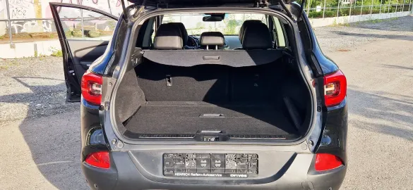 Car image 28