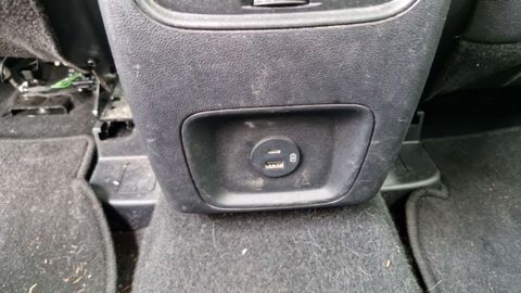 Car image 36