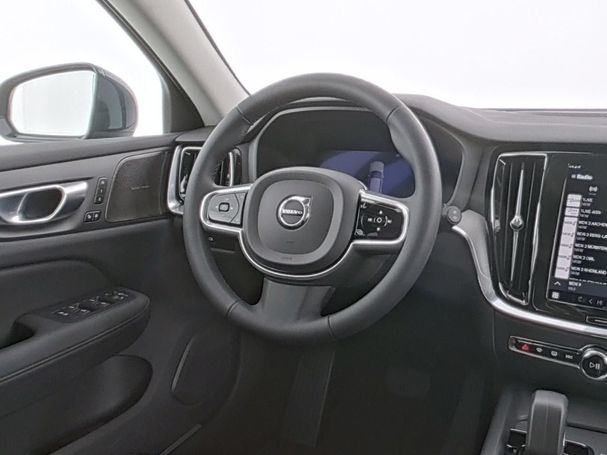 Volvo V60 Cross Country AWD B4 145 kW image number 9