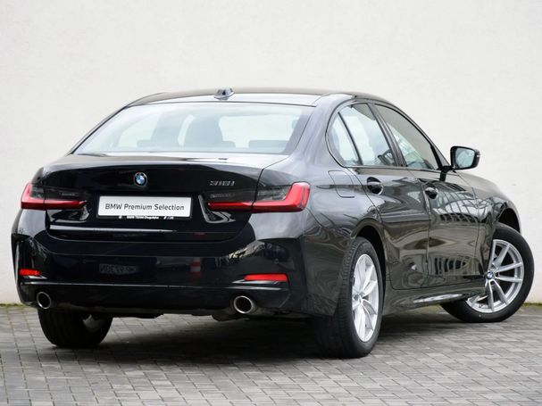 BMW 318i Advantage 115 kW image number 4