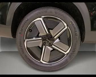 Car image 26