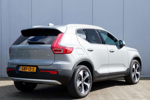 Volvo XC40 B4 Core 145 kW image number 2