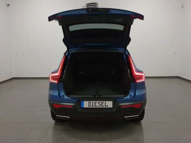 Volvo XC40 D4 AWD R-Design 140 kW image number 5