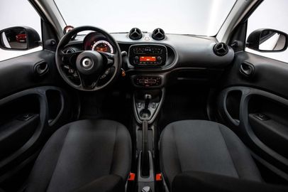 Car image 36