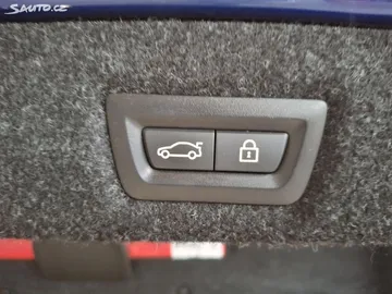 Car image 36
