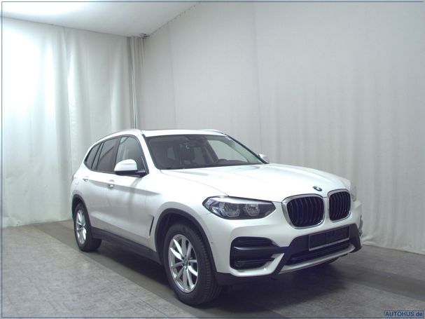 BMW X3 xDrive20d Advantage 140 kW image number 2