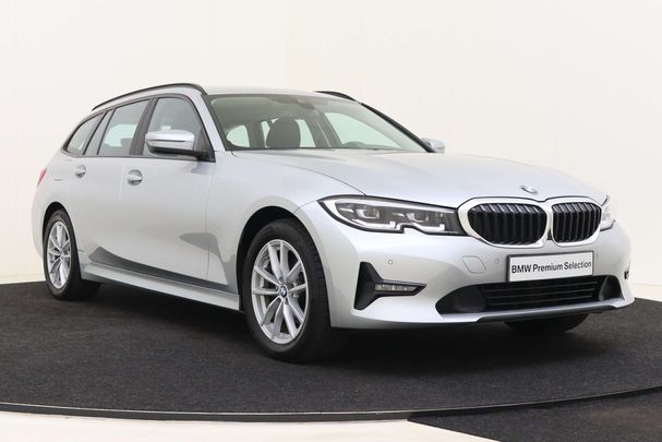 BMW 320i Touring 135 kW image number 13