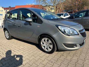 Car image 3