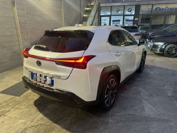 Lexus UX 250h 135 kW image number 4