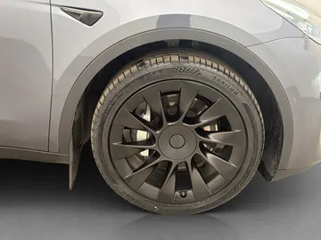 Car image 31