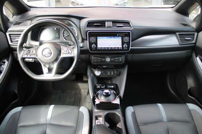 Car image 31