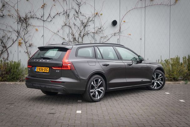 Volvo V60 B3 Essential 120 kW image number 2