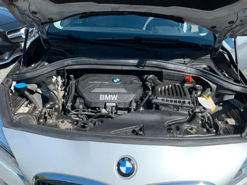 Car image 36