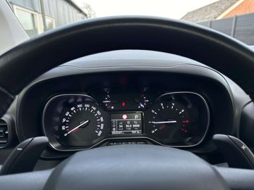 Car image 35