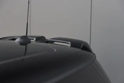 Car image 35