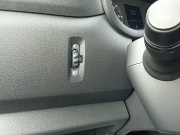 Car image 39